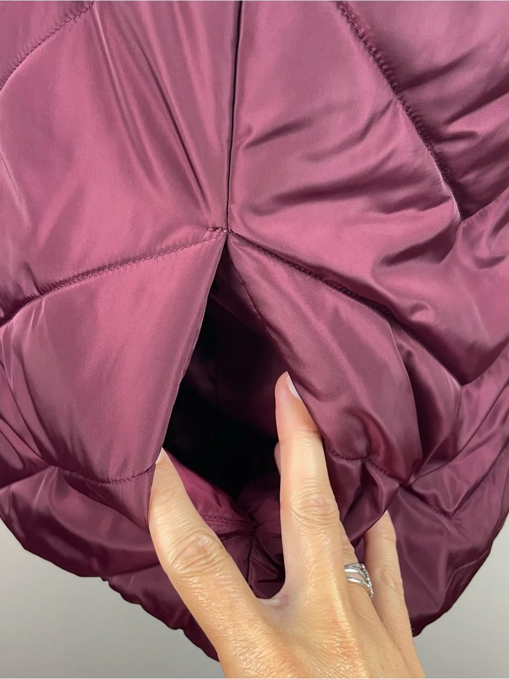 Michael Kors Solid Burgundy Red Gold Full Zip Puffer Vest Women XL Extra Large